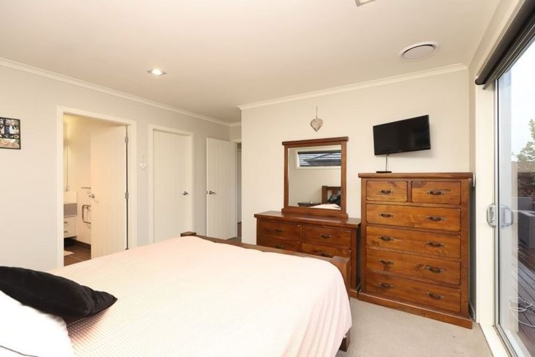 Photo of property in 17 Wiltshire Drive, Huntington, Hamilton, 3210