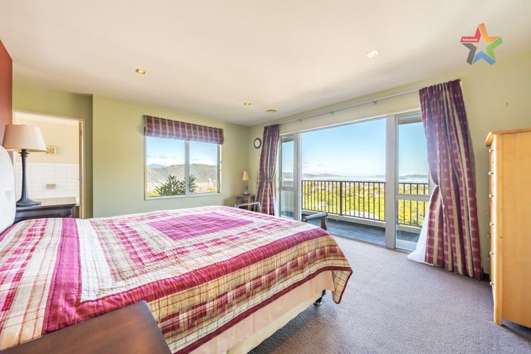 Photo of property in 27 Meadowbank Drive, Belmont, Lower Hutt, 5010