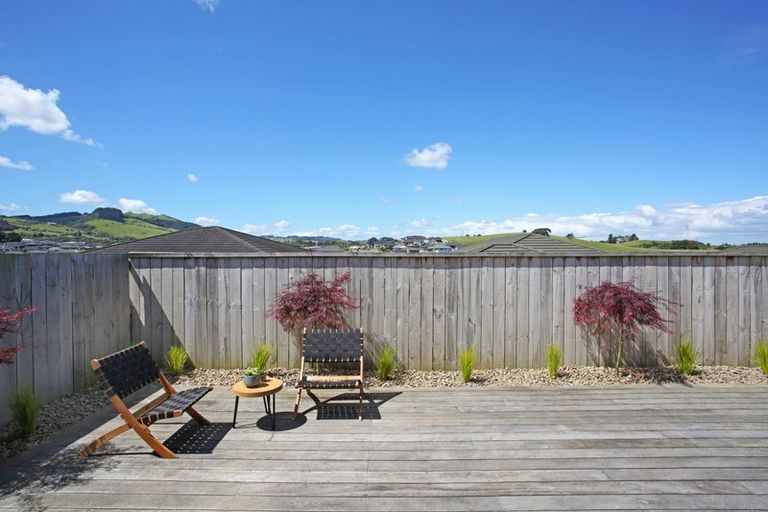 Photo of property in 32 Helenslee Road, Pokeno, 2402