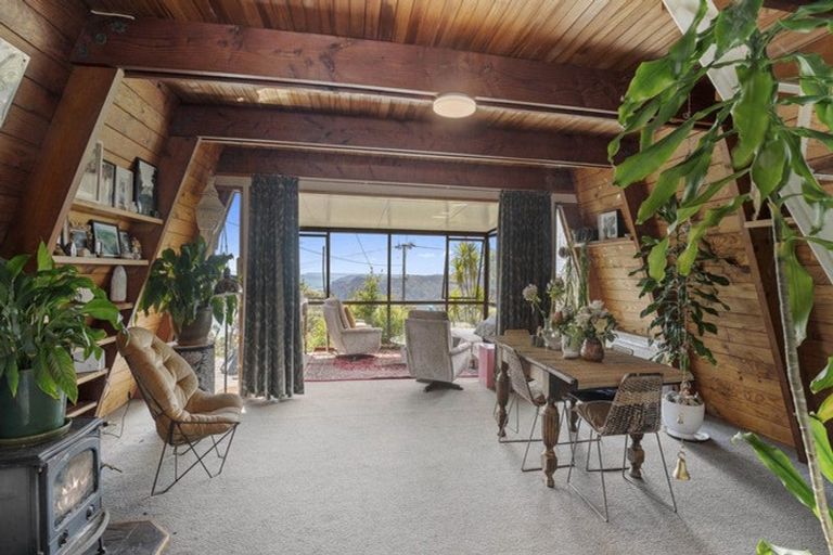 Photo of property in 4 Log Race Road, Piha, New Lynn, 0772