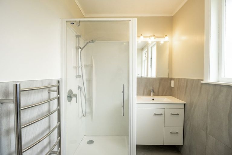 Photo of property in 33 Galway Avenue, Hokowhitu, Palmerston North, 4410