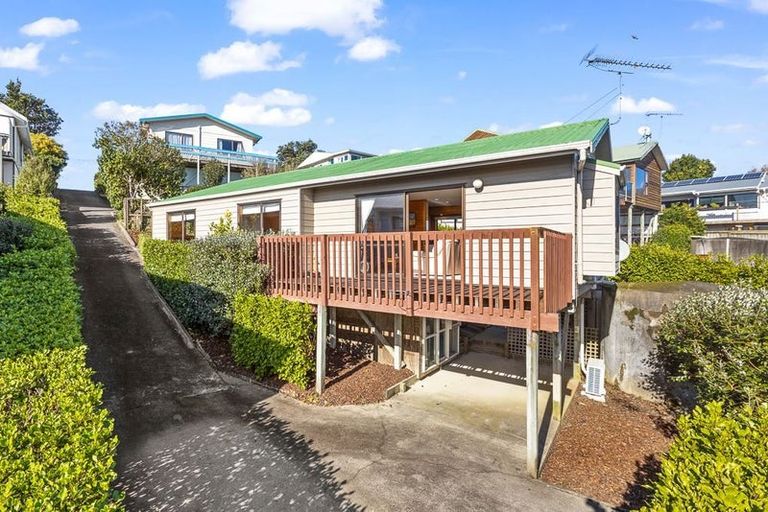 Photo of property in 74a Stanmore Bay Road, Stanmore Bay, Whangaparaoa, 0932