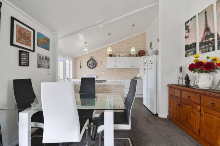 Photo of property in 4 Nursery Lane, Kinloch, Taupo, 3377