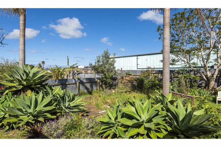 Photo of property in 15 River Road, Dargaville, 0310