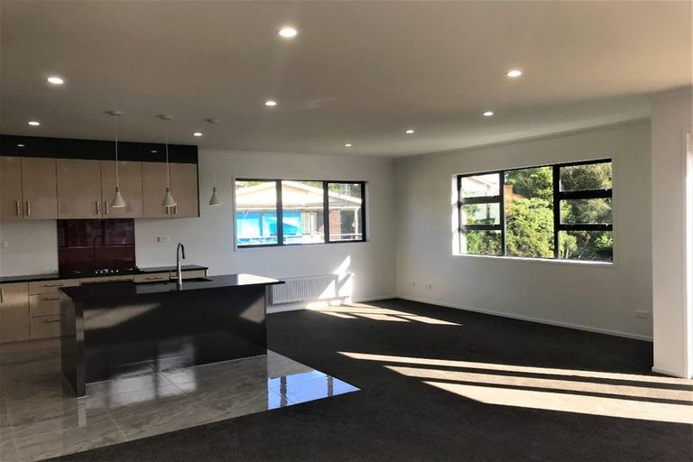 Photo of property in 10 Arataki Way, Glen Eden, Auckland, 0602