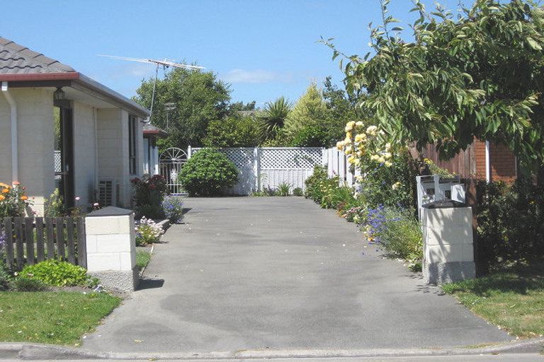 Photo of property in 21a Beauford Place, Parklands, Christchurch, 8083