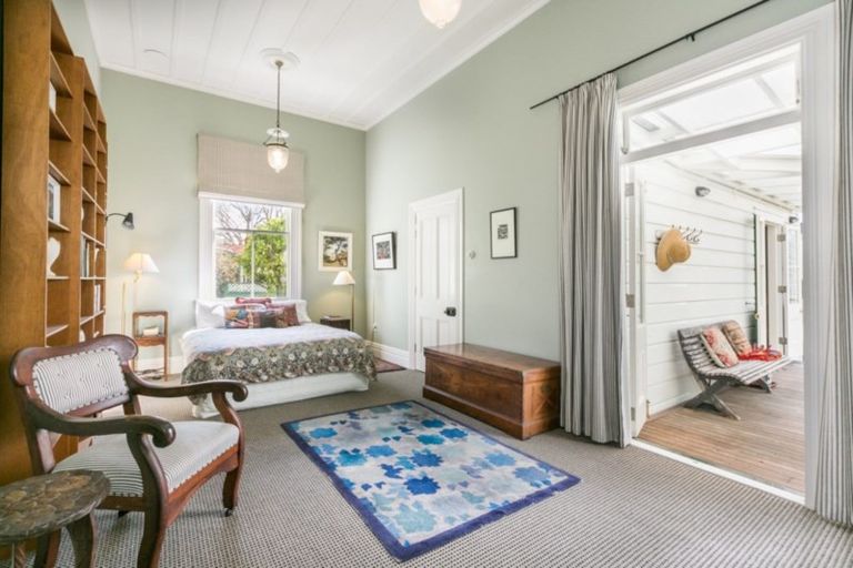 Photo of property in Finnis House, 31 Napier Terrace, Hospital Hill, Napier, 4110