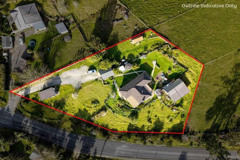 Photo of property in 33 Whakapirau Road, Wellsford, 0974