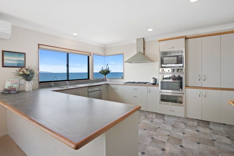 Photo of property in 5 Kon Tiki Road, Whiritoa, Whangamata, 3691