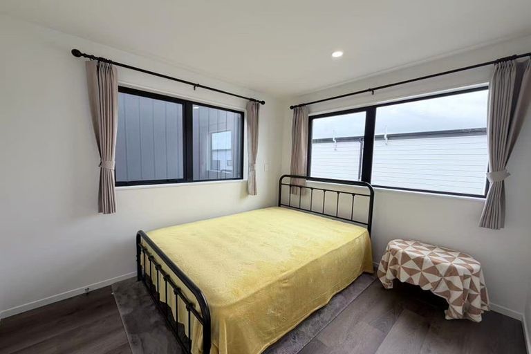 Photo of property in 37 Survila Street, Papakura, 2110