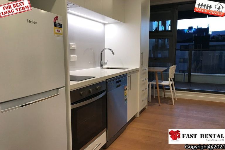 Photo of property in 1/8 Waverley Avenue, Glenfield, Auckland, 0629