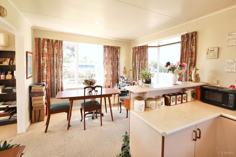 Photo of property in 69 Main North Road, Geraldine, 7930