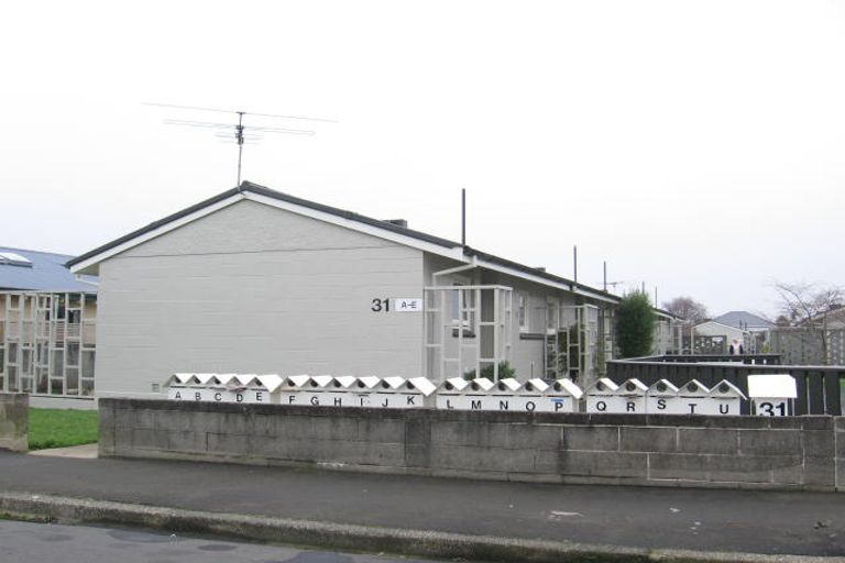 Photo of property in 31 Bradshaw Street, South Dunedin, Dunedin, 9012