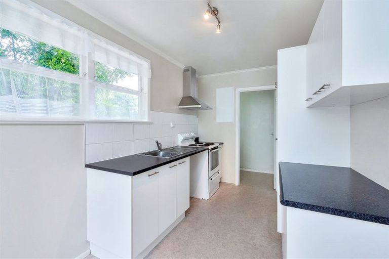 Photo of property in 13a Ribblesdale Road, Henderson, Auckland, 0612