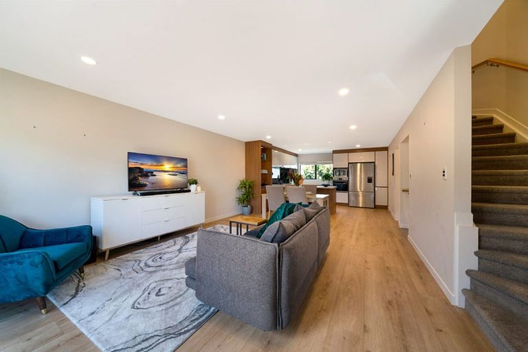 Photo of property in 8 Meritage Lane, Te Atatu South, Auckland, 0610