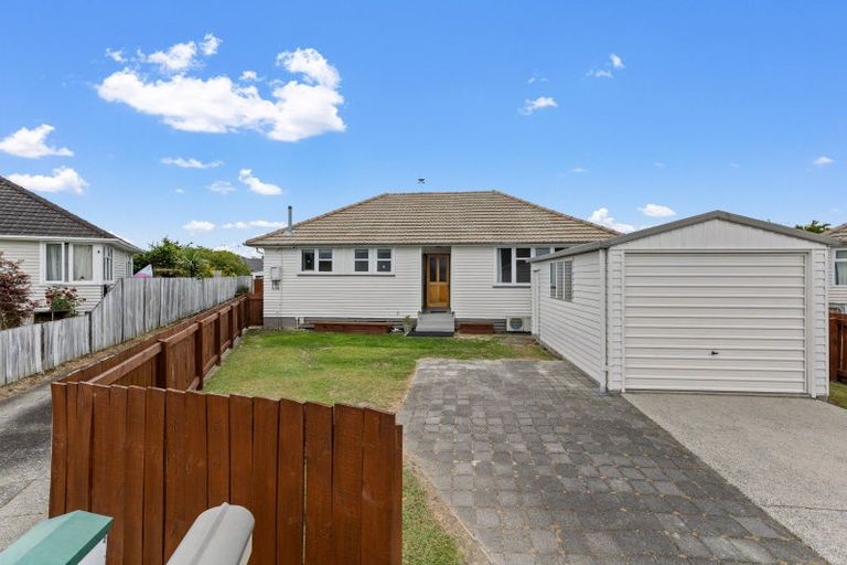 Photo of property in 8 Le Quesne Place, Fairfield, Hamilton, 3214