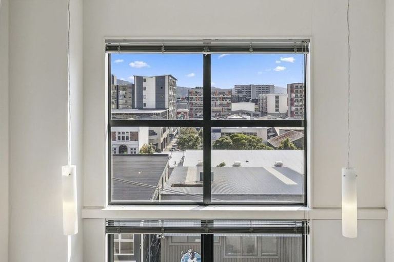 Photo of property in Urbane Apartments, 27/29 Webb Street, Mount Cook, Wellington, 6011