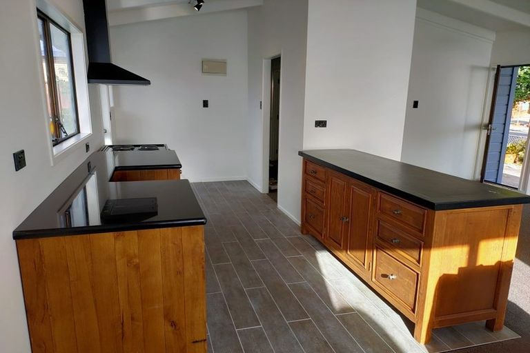 Photo of property in 1/9 Titoki Street, Te Atatu Peninsula, Auckland, 0610