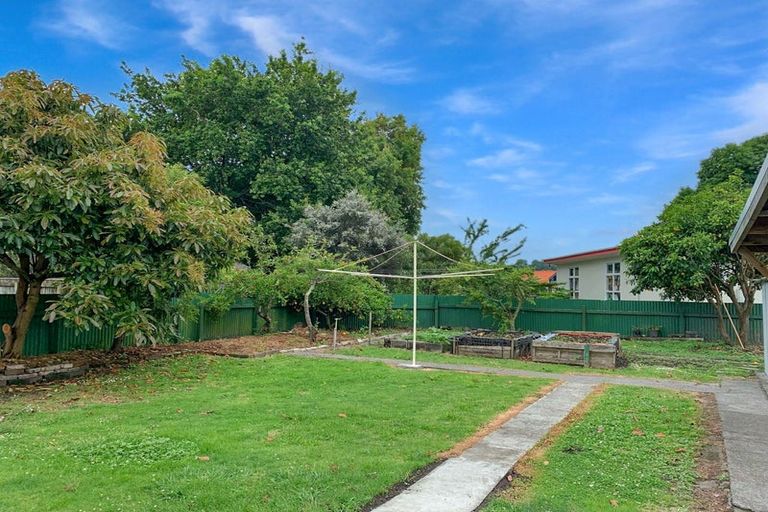 Photo of property in 16 Victory Place, Aramoho, Whanganui, 4500