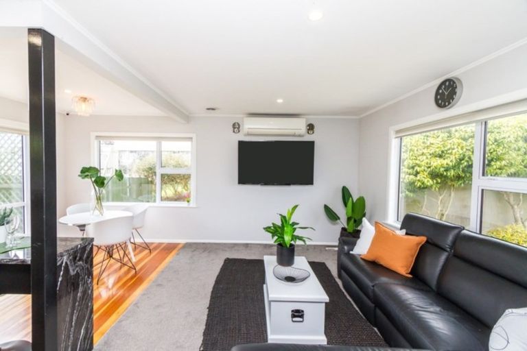 Photo of property in 71 Bell Street, Tawa, Wellington, 5028