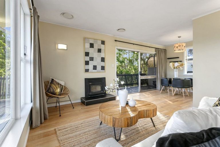 Photo of property in 121 Captain Scott Road, Glen Eden, Auckland, 0602