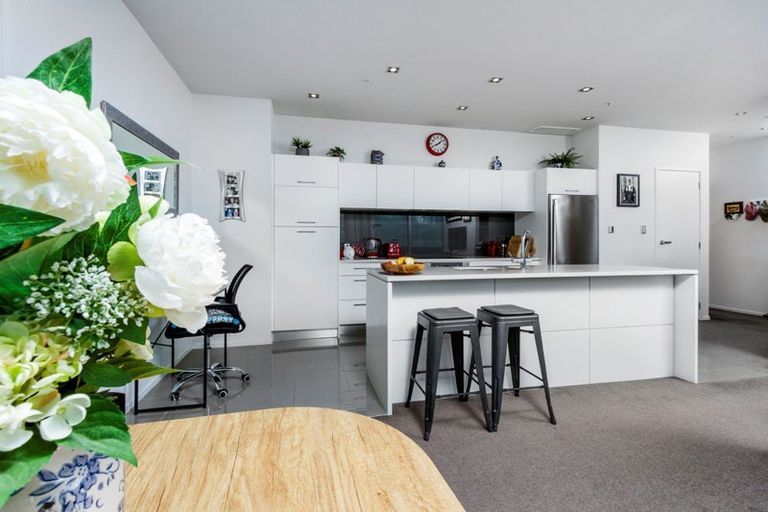 Photo of property in Sentinel Apartments, 1705/3 Northcroft Street, Takapuna, Auckland, 0622