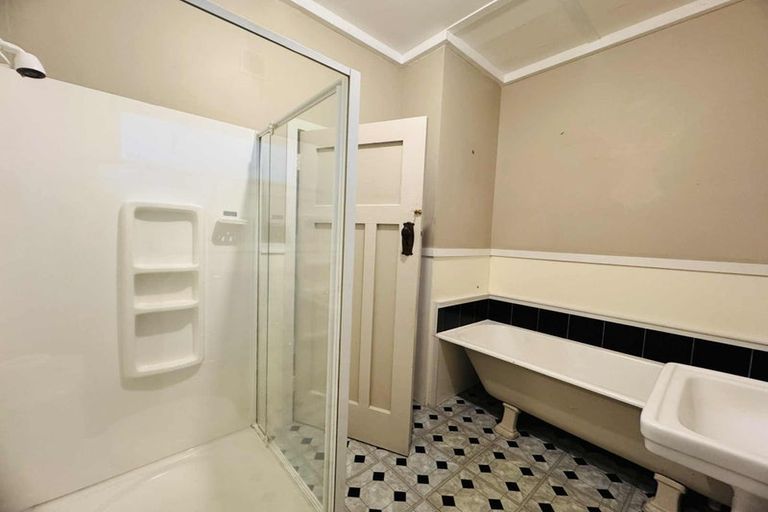 Photo of property in 37 Bryant Street, Takaro, Palmerston North, 4412