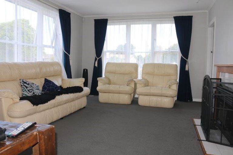 Photo of property in 112 Limbrick Street, Terrace End, Palmerston North, 4410