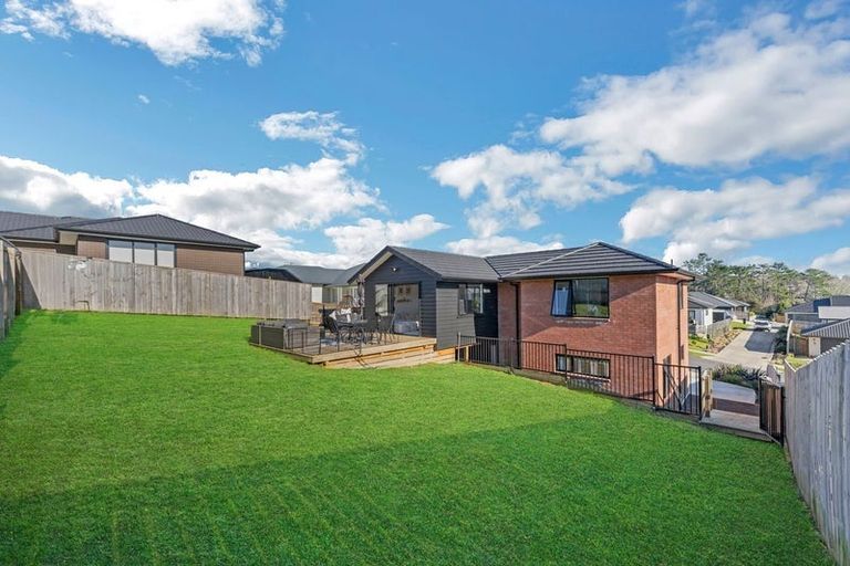 Photo of property in 40 Leathem Crescent, Pokeno, 2402