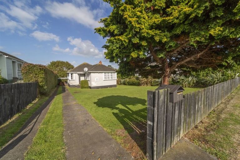 Photo of property in 53 Fairfield Road, Hawera, 4610