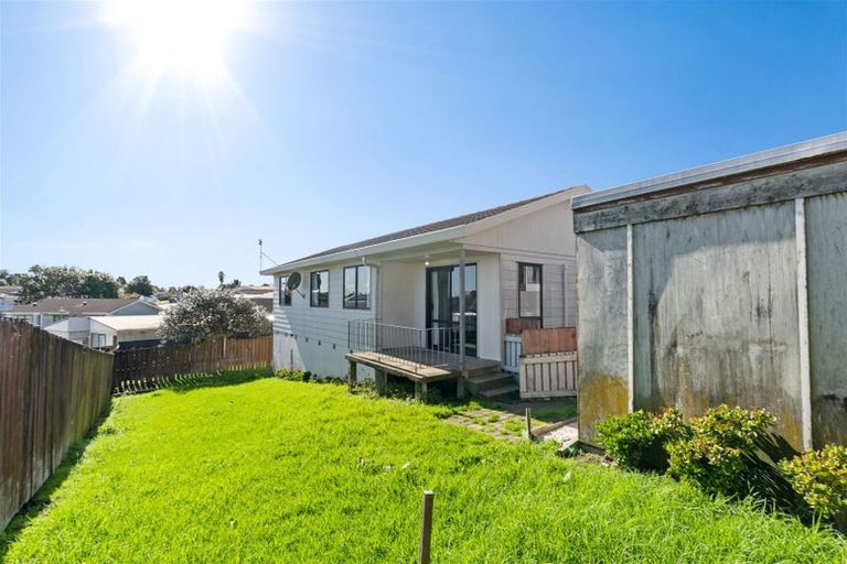 Photo of property in 4/1 Rebecca Rise, Weymouth, Auckland, 2103