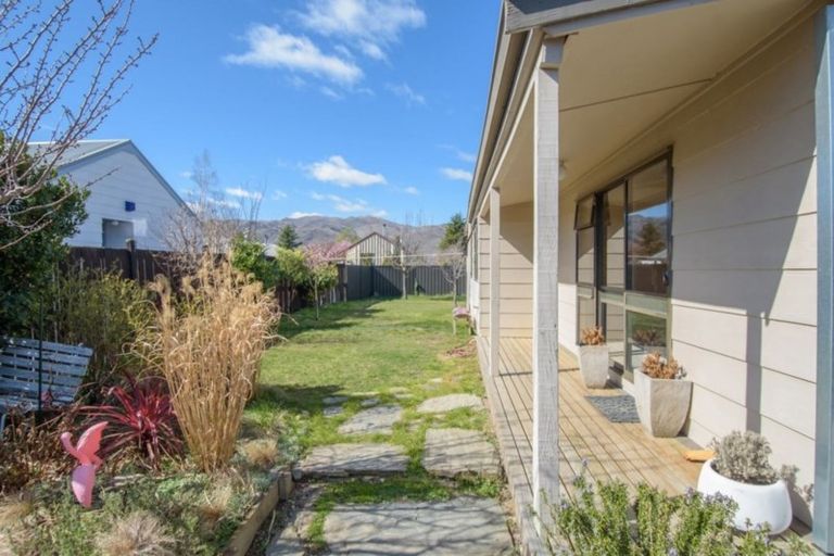 Photo of property in 4 Linrosa Place, Cromwell, 9310