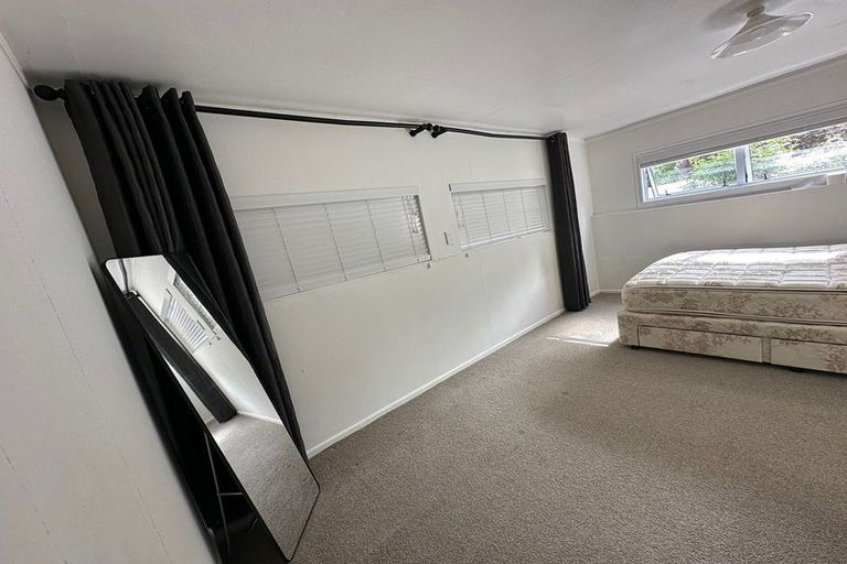 Photo of property in 11 Roberts Road, Glenfield, Auckland, 0629