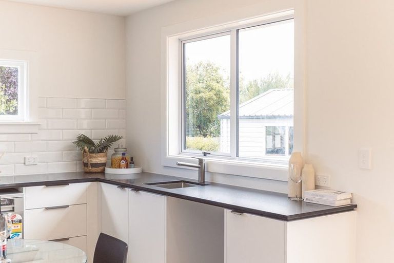 Photo of property in 25 Derrett Place, Saint Martins, Christchurch, 8022