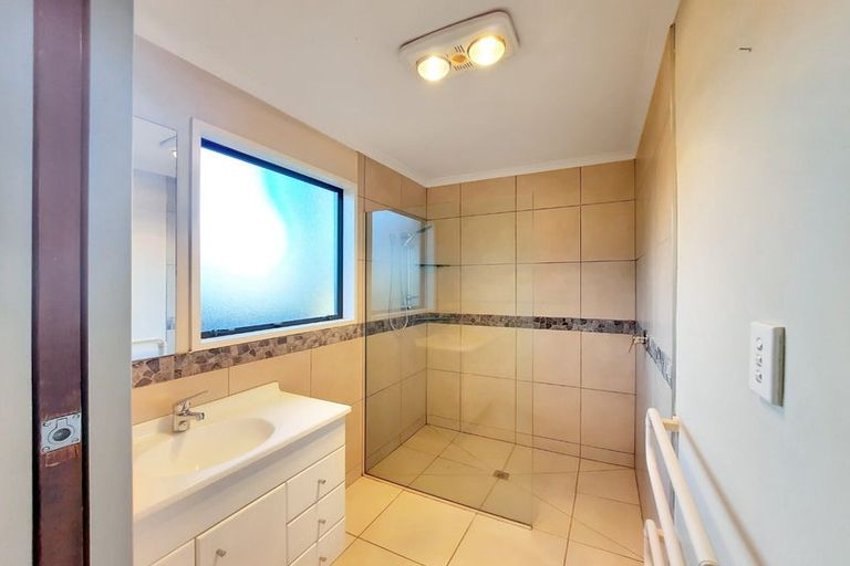 Photo of property in 405 Avonhead Road, Avonhead, Christchurch, 8042