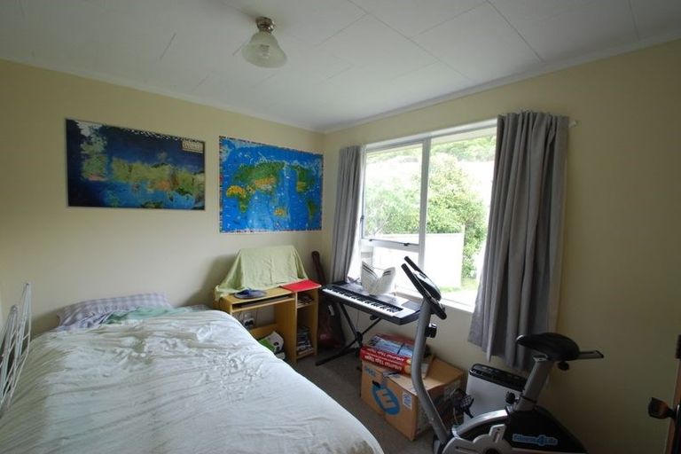 Photo of property in 65 Hathaway Avenue, Karori, Wellington, 6012