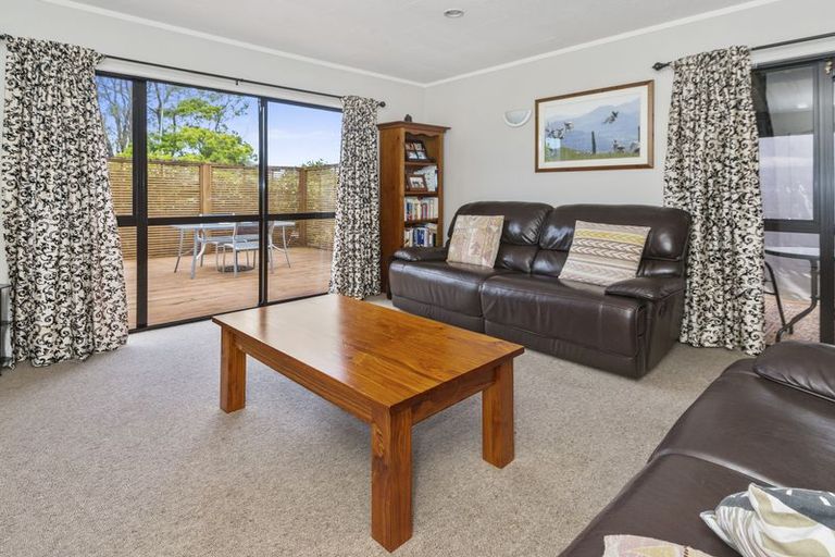 Photo of property in 2/30 Botany Road, Howick, Auckland, 2010