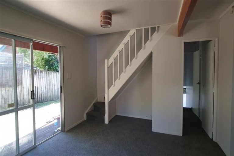 Photo of property in 2/37 Rhinevale Close, Henderson, Auckland, 0612