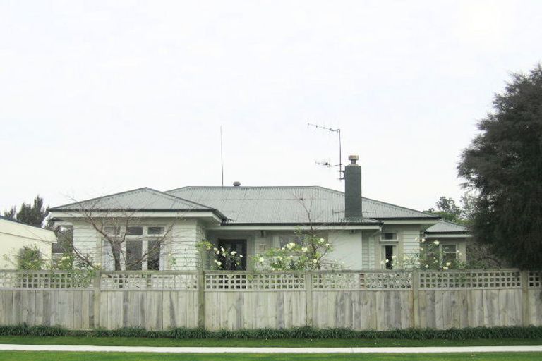 Photo of property in 26 Bowling Road, Greenmeadows, Napier, 4112