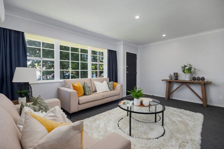 Photo of property in 2/99 Panama Road, Mount Wellington, Auckland, 1062