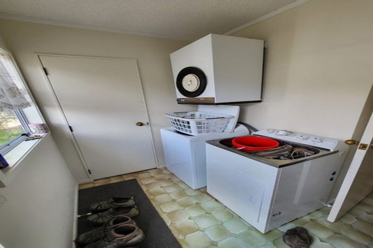 Photo of property in 8/169 Whites Line East, Waiwhetu, Lower Hutt, 5010