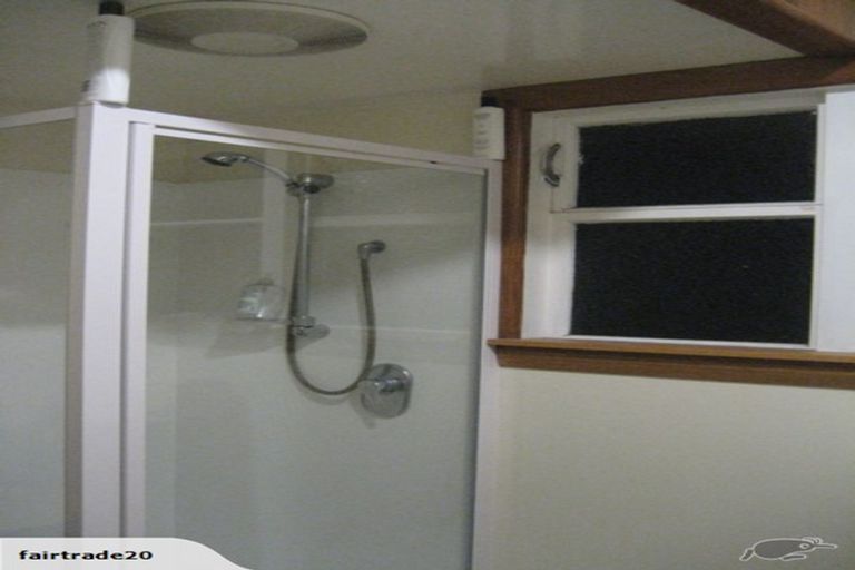 Photo of property in 33 Beachville Road, Redcliffs, Christchurch, 8081