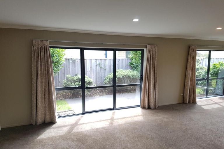 Photo of property in 6 Hampstead Close, Rangiora, 7400