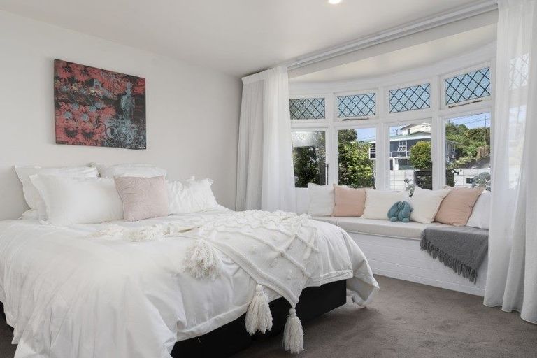 Photo of property in 3 Kitchener Terrace, Moturoa, New Plymouth, 4310