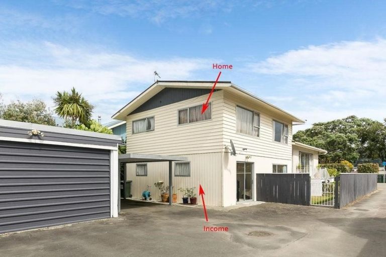 Photo of property in 22 Bloomfield Terrace, Hutt Central, Lower Hutt, 5010