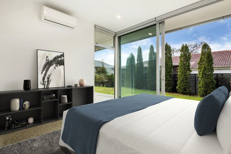 Photo of property in 451 East Coast Road, Murrays Bay, Auckland, 0630