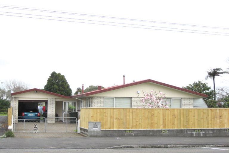 Photo of property in 256 Carrington Street, Vogeltown, New Plymouth, 4310