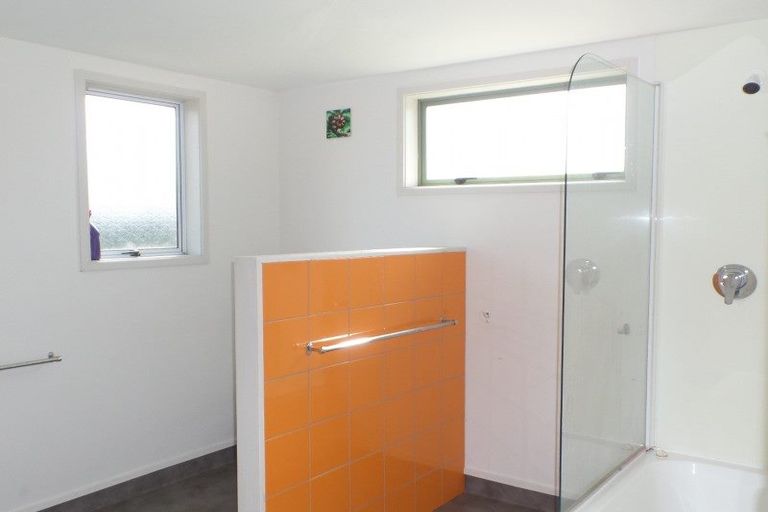 Photo of property in 6 Shelswell Street, Westport, 7825