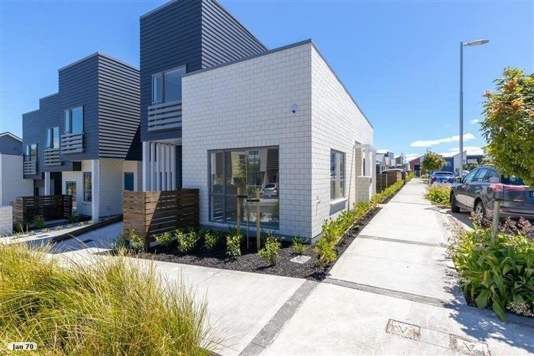 Photo of property in 9 Weta Road, Hobsonville, Auckland, 0616