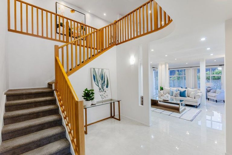 Photo of property in 52 Chesterfield Way, Orewa, 0931